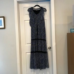 Gorgeous Elie Tahari 100% silk flowered maxi. Sz M